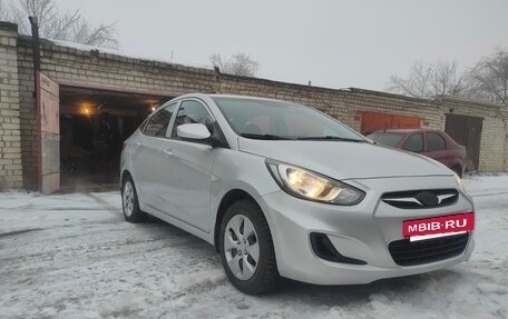 Hyundai Solaris II рестайлинг, 2013 год, 749 999 рублей, 8 фотография