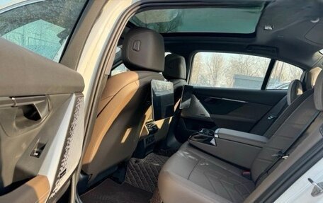 BMW 5 серия, 2025 год, 7 500 000 рублей, 10 фотография