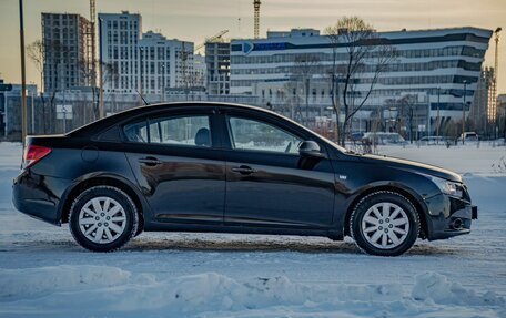 Chevrolet Cruze II, 2010 год, 677 000 рублей, 9 фотография