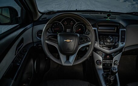 Chevrolet Cruze II, 2010 год, 677 000 рублей, 12 фотография