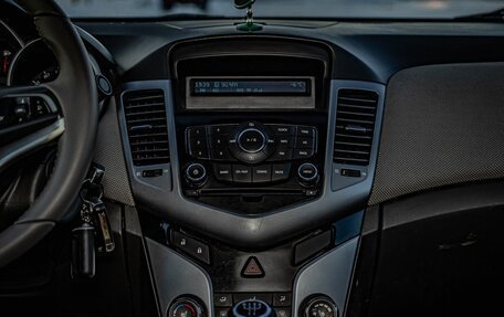 Chevrolet Cruze II, 2010 год, 677 000 рублей, 15 фотография