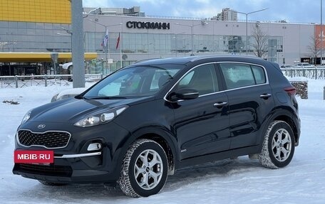 KIA Sportage IV рестайлинг, 2018 год, 2 550 000 рублей, 2 фотография