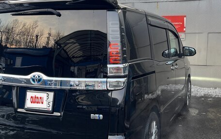 Toyota Voxy III, 2018 год, 2 650 000 рублей, 1 фотография