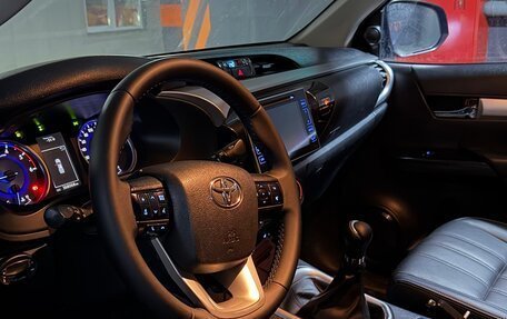 Toyota Hilux VII, 2015 год, 2 300 000 рублей, 3 фотография