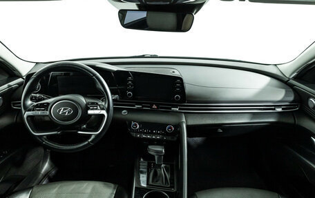 Hyundai Elantra, 2022 год, 2 199 700 рублей, 13 фотография