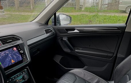 Volkswagen Tiguan II, 2019 год, 3 399 000 рублей, 6 фотография