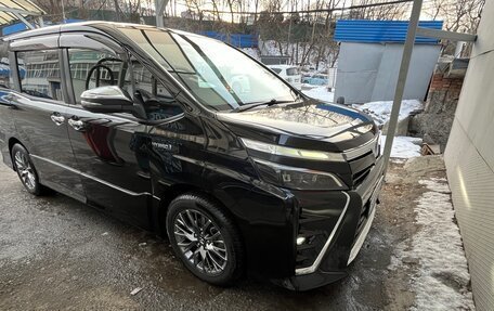 Toyota Voxy III, 2018 год, 2 650 000 рублей, 4 фотография