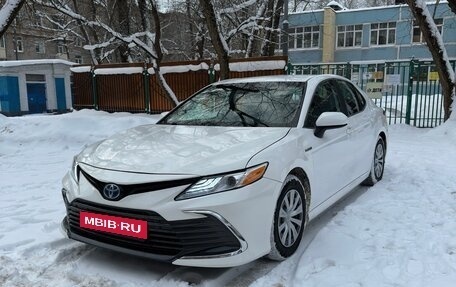Toyota Camry, 2020 год, 2 700 000 рублей, 3 фотография