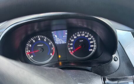 Hyundai Solaris II рестайлинг, 2011 год, 450 000 рублей, 8 фотография