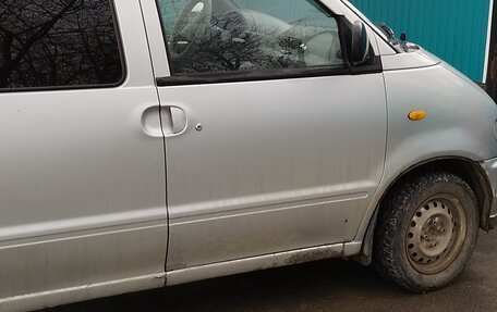 Nissan Serena I, 1997 год, 275 000 рублей, 2 фотография