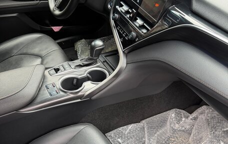 Toyota Camry, 2023 год, 3 590 000 рублей, 5 фотография