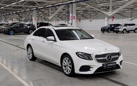 Mercedes-Benz E-Класс, 2020 год, 3 180 000 рублей, 3 фотография