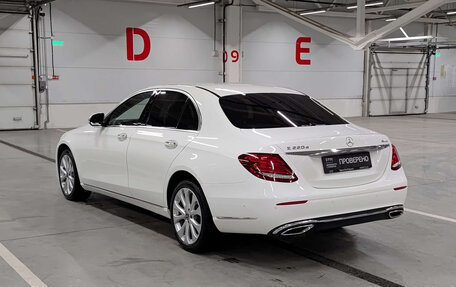 Mercedes-Benz E-Класс, 2020 год, 3 180 000 рублей, 8 фотография