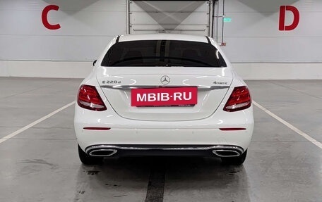 Mercedes-Benz E-Класс, 2020 год, 3 180 000 рублей, 7 фотография