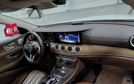 Mercedes-Benz E-Класс, 2020 год, 3 180 000 рублей, 13 фотография