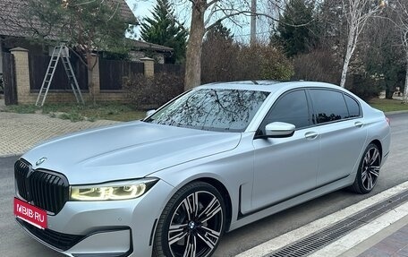 BMW 7 серия, 2019 год, 5 600 000 рублей, 1 фотография
