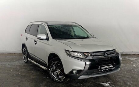 Mitsubishi Outlander III рестайлинг 3, 2015 год, 1 630 000 рублей, 3 фотография