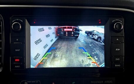 Mitsubishi Outlander III рестайлинг 3, 2015 год, 1 630 000 рублей, 15 фотография