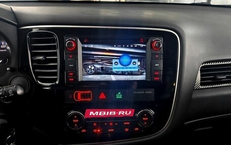 Mitsubishi Outlander III рестайлинг 3, 2015 год, 1 630 000 рублей, 14 фотография