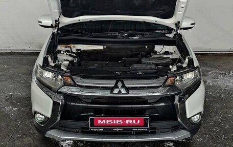 Mitsubishi Outlander III рестайлинг 3, 2015 год, 1 630 000 рублей, 18 фотография