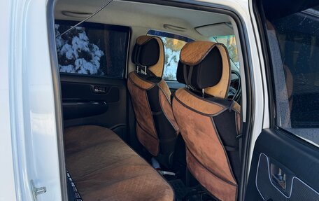 Toyota Hilux VII, 2015 год, 2 800 000 рублей, 7 фотография