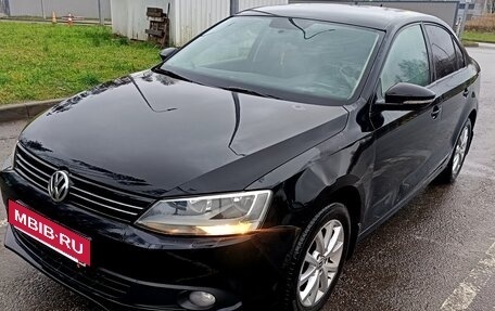 Volkswagen Jetta VI, 2013 год, 889 000 рублей, 9 фотография