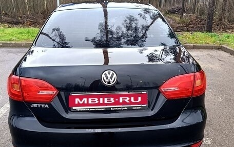 Volkswagen Jetta VI, 2013 год, 889 000 рублей, 4 фотография