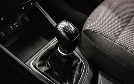 Hyundai Solaris II рестайлинг, 2017 год, 1 099 000 рублей, 20 фотография