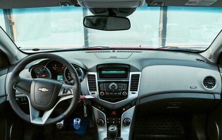 Chevrolet Cruze II, 2009 год, 649 000 рублей, 10 фотография