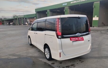 Toyota Esquire I, 2014 год, 1 999 999 рублей, 6 фотография