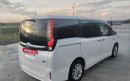 Toyota Esquire I, 2014 год, 1 999 999 рублей, 8 фотография