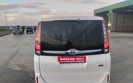 Toyota Esquire I, 2014 год, 1 999 999 рублей, 7 фотография