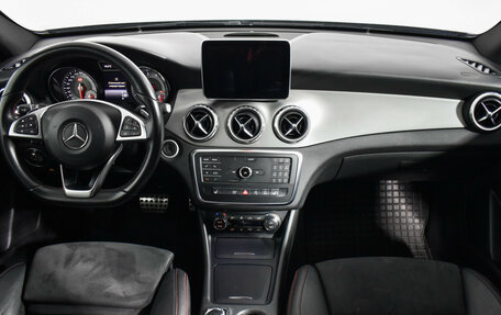 Mercedes-Benz GLA, 2016 год, 1 845 000 рублей, 14 фотография