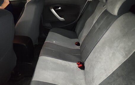 Volkswagen Polo VI (EU Market), 2011 год, 700 000 рублей, 29 фотография