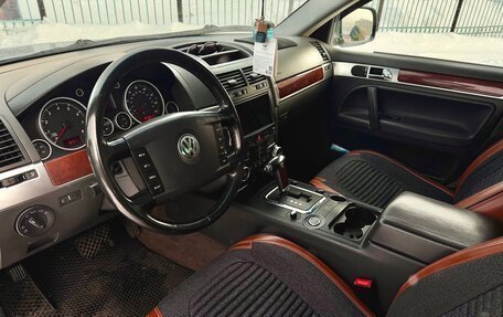 Volkswagen Touareg III, 2005 год, 1 010 000 рублей, 9 фотография
