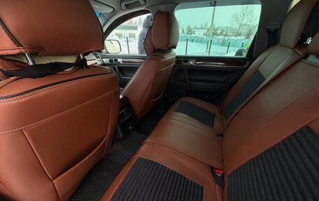 Volkswagen Touareg III, 2005 год, 1 010 000 рублей, 12 фотография