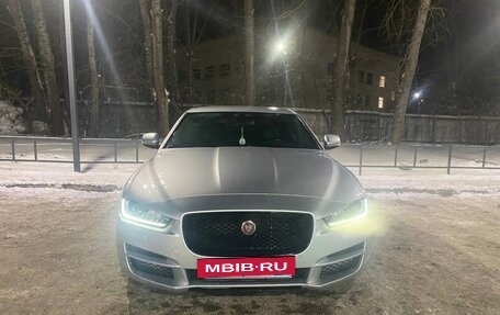 Jaguar XE I рестайлинг, 2016 год, 2 250 000 рублей, 2 фотография