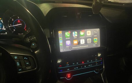 Jaguar XE I рестайлинг, 2016 год, 2 250 000 рублей, 7 фотография