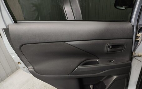 Mitsubishi Outlander III рестайлинг 3, 2012 год, 1 210 000 рублей, 15 фотография