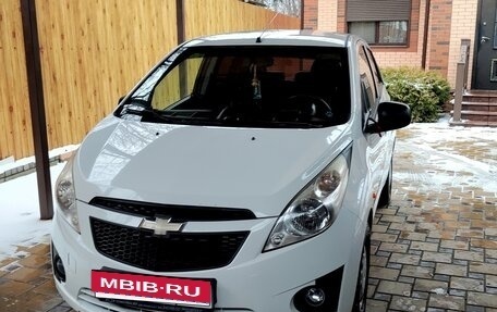 Chevrolet Spark III, 2012 год, 620 000 рублей, 3 фотография