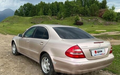 Mercedes-Benz E-Класс, 2005 год, 760 000 рублей, 5 фотография