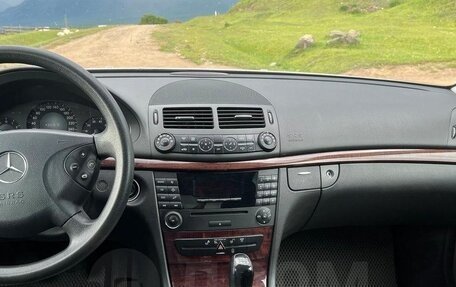 Mercedes-Benz E-Класс, 2005 год, 760 000 рублей, 8 фотография