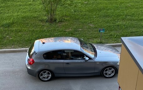 BMW 1 серия, 2009 год, 1 000 000 рублей, 10 фотография