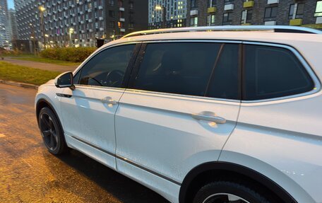 Volkswagen Tiguan II, 2021 год, 4 250 000 рублей, 3 фотография