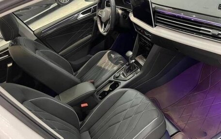 Volkswagen Tiguan II, 2021 год, 4 250 000 рублей, 8 фотография