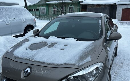Renault Fluence I, 2012 год, 450 000 рублей, 2 фотография