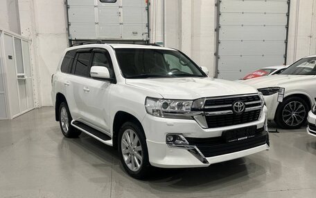 Toyota Land Cruiser 200, 2015 год, 4 950 000 рублей, 3 фотография