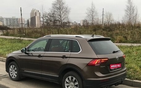 Volkswagen Tiguan II, 2018 год, 2 300 000 рублей, 1 фотография