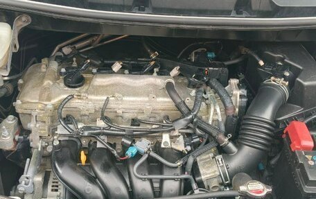 Toyota Voxy II, 2012 год, 1 600 000 рублей, 9 фотография