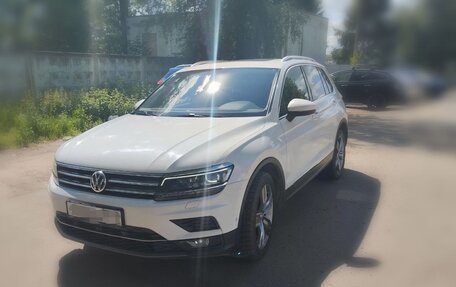 Volkswagen Tiguan II, 2018 год, 3 000 000 рублей, 6 фотография
